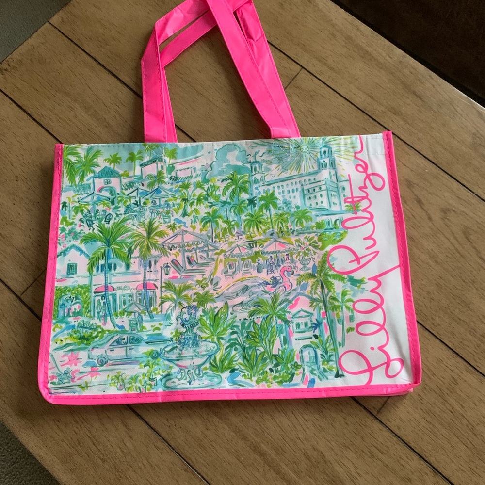 Lilly Pulitzer shopping bag pink